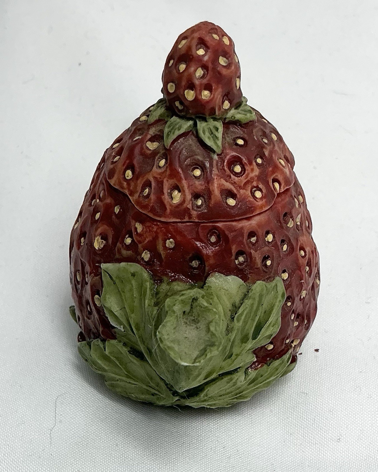VTG Minature 3in Resin Decrative Teapot Strawberry Fairy Dollhouse