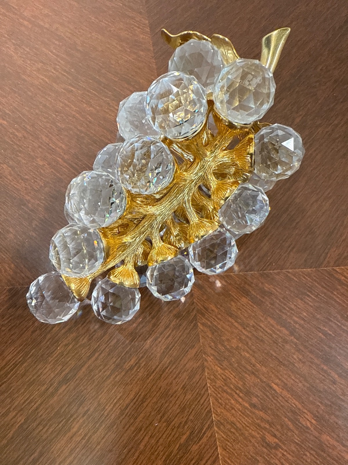 Swarovski Crystal Sparkling Fruit Collection 29 Grapes w/ Gold Leaves and Stem