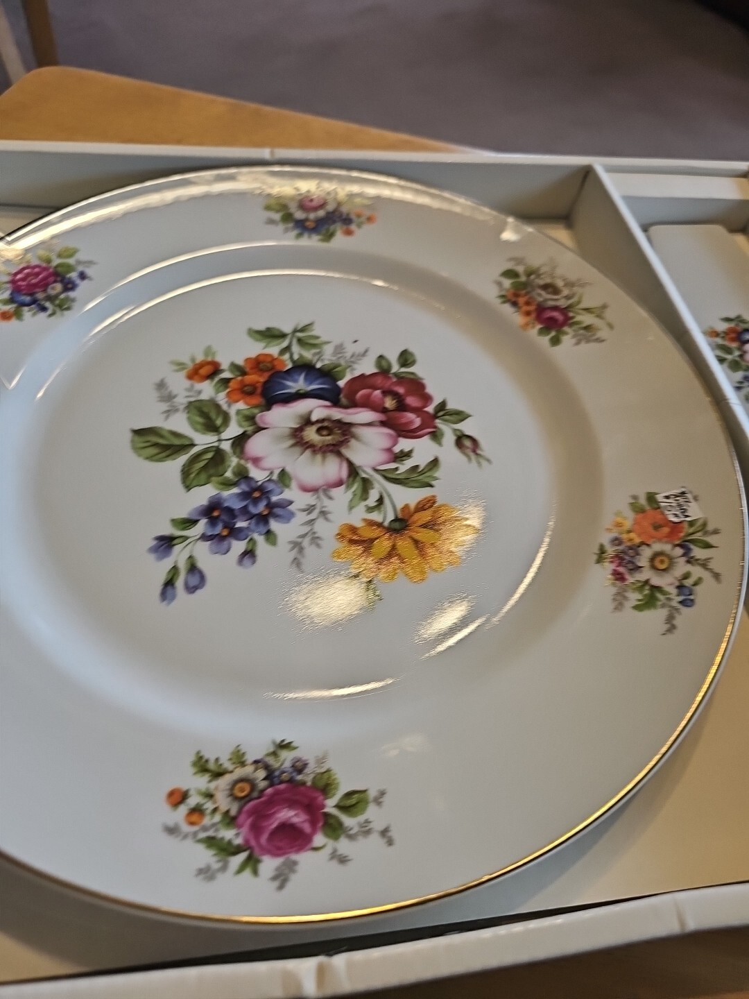 ANDREA by SADEK Cake Plate and Server 10.5″ Floral Design. In Box.