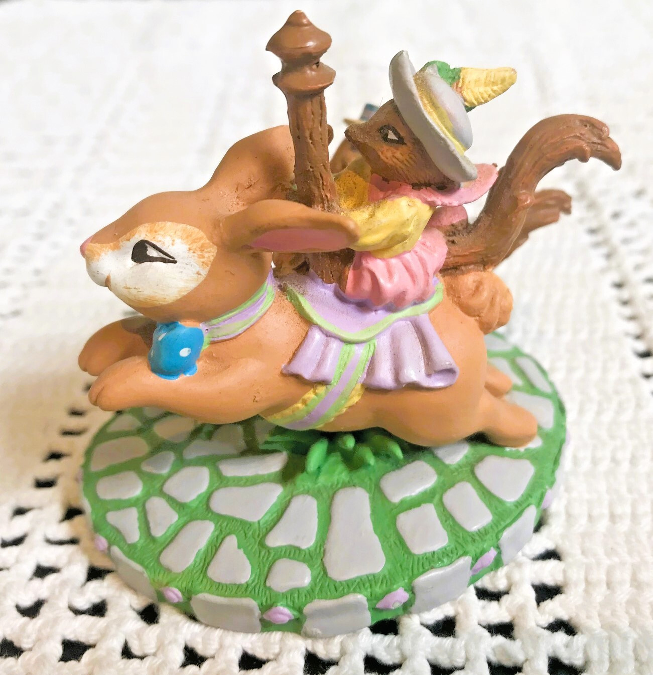 Avon Carousel Wonderland Miniatures Collection “Flowers for a Kiss” NIB