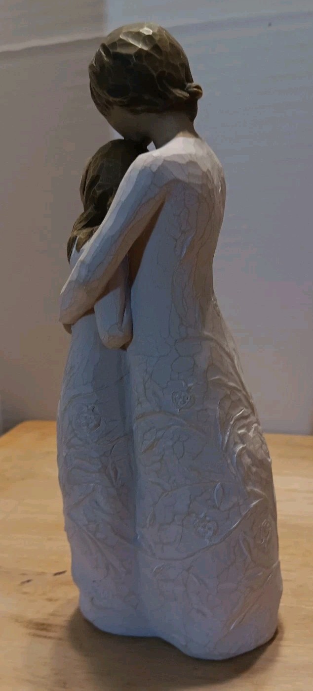 Demdaco Willow Tree Close To Me Sculpted Hand-Painted Figure Collectible