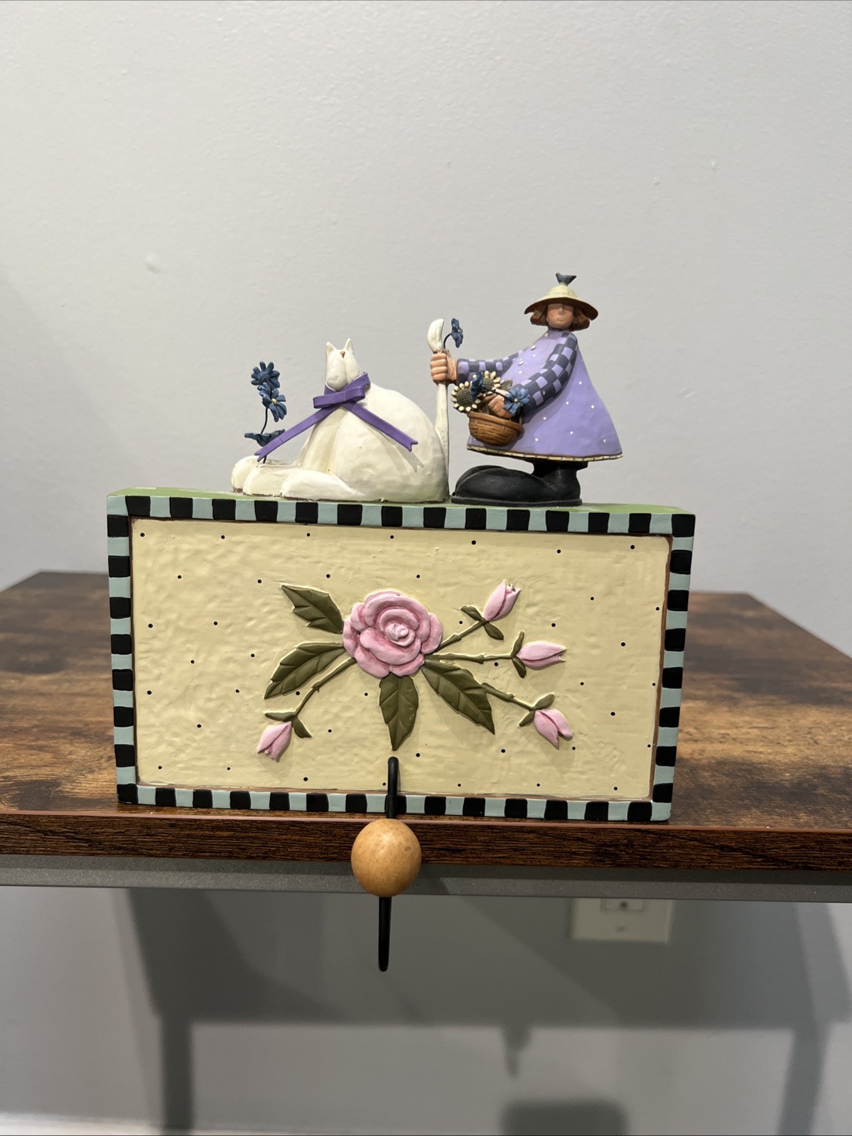 2005 Vintage Williraye Studio Folk Art Wall Plaque With Hook Woman Cat Flowers