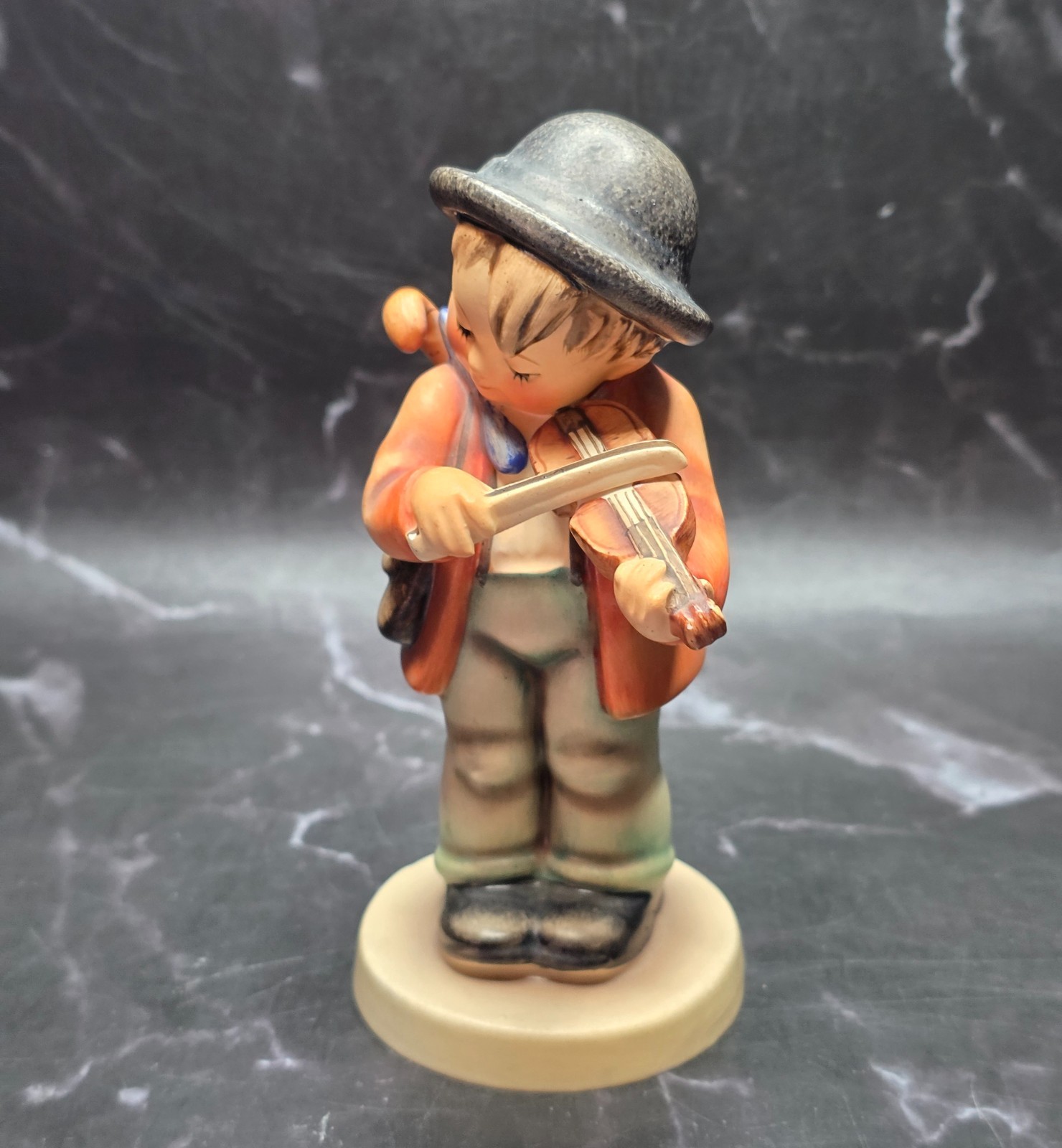Vtg Goebel “Little Fiddler” Masterpiece Collection Porcelain Figurine-HUM4