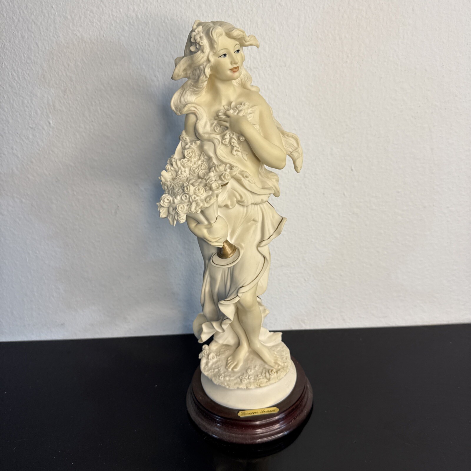 Vtg Giuseppe Armani 1992 Florence Signed Venus-Goddess Statue 12.5″ Wood Base