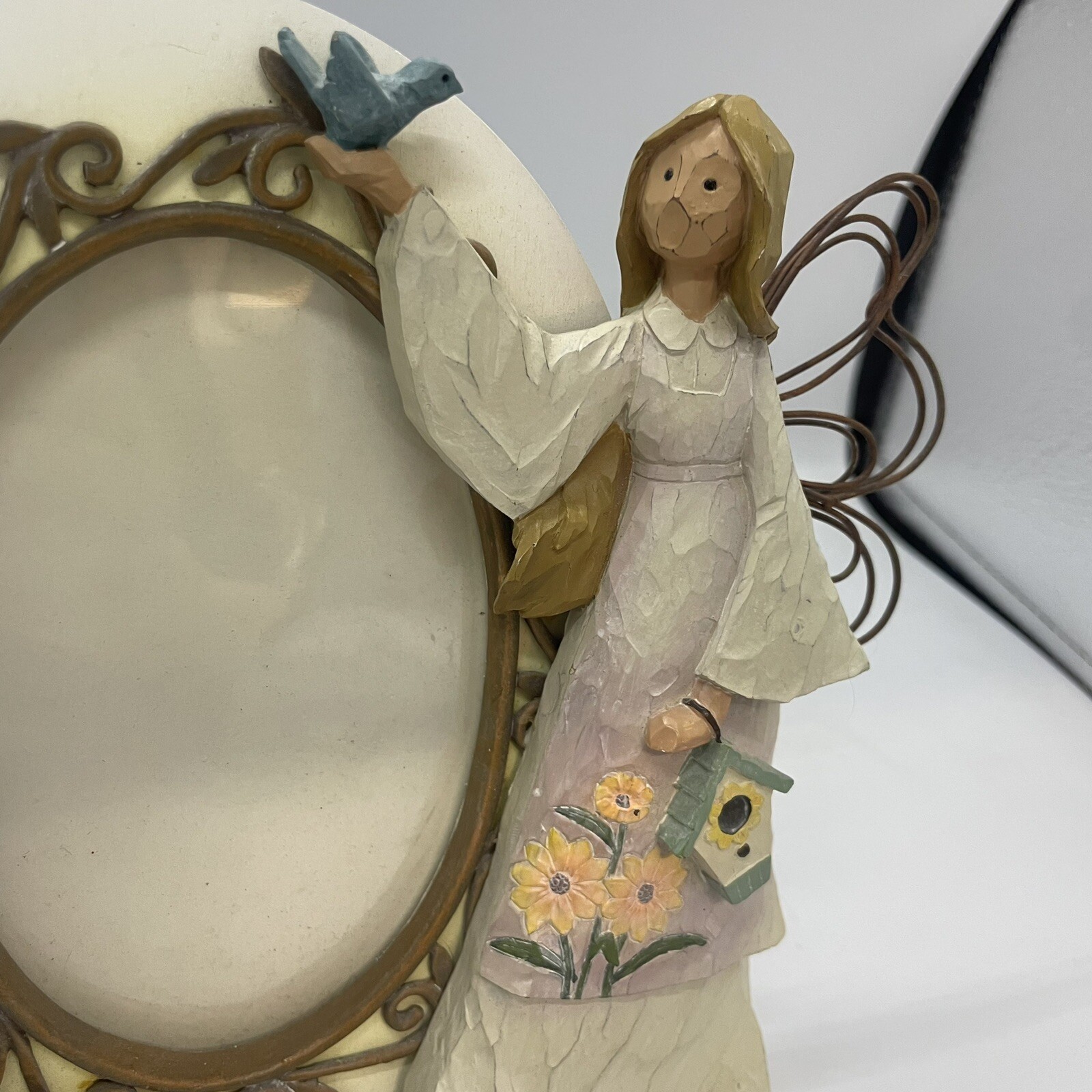 Angels En Provence Innovation 7 Inch Angel Frame w/ Bunny and Bird, wire wings