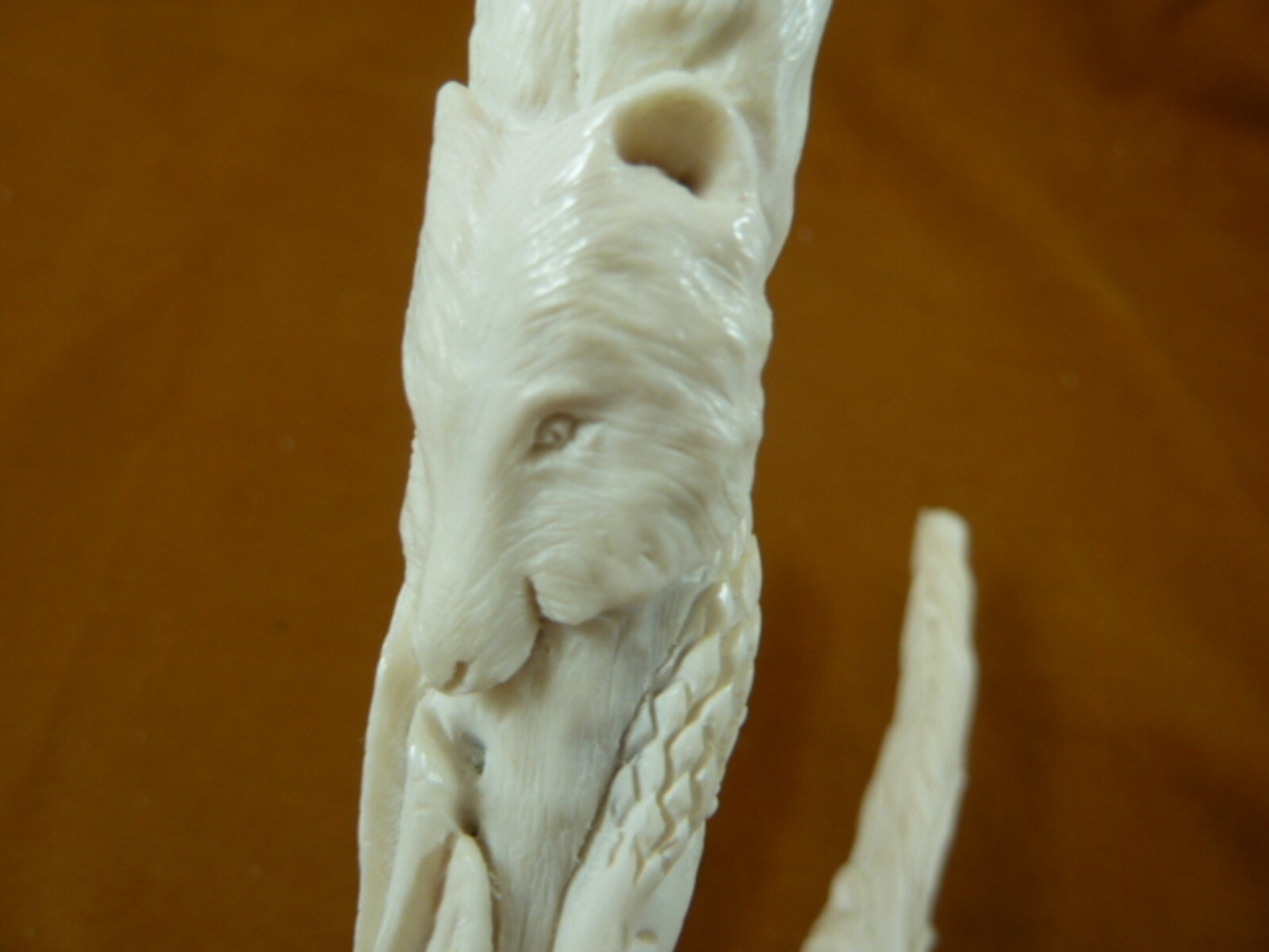 (Native-1) Native American face wolf shed moose antler figurine detailed carving