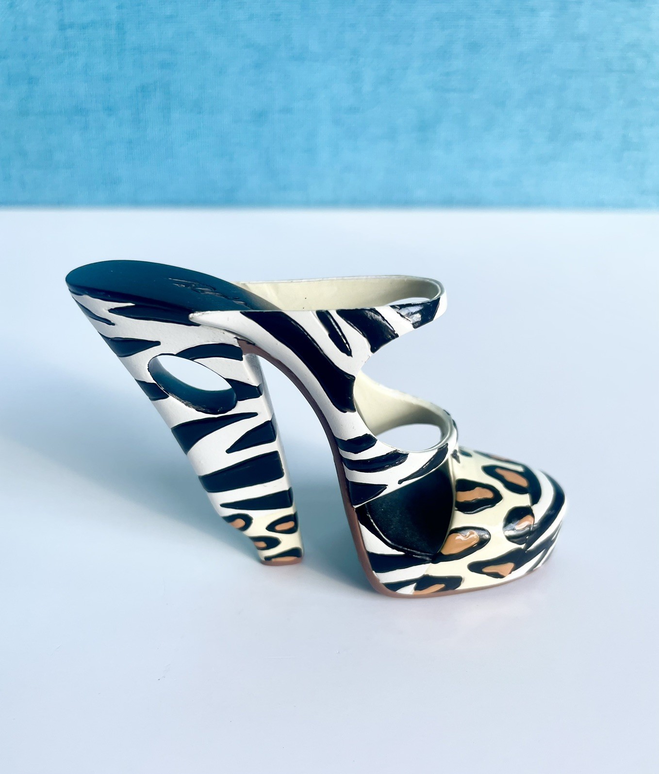 Just The Right Shoe – ENTICING By Lorraine Vail | Raine | #J100502 Animal Print