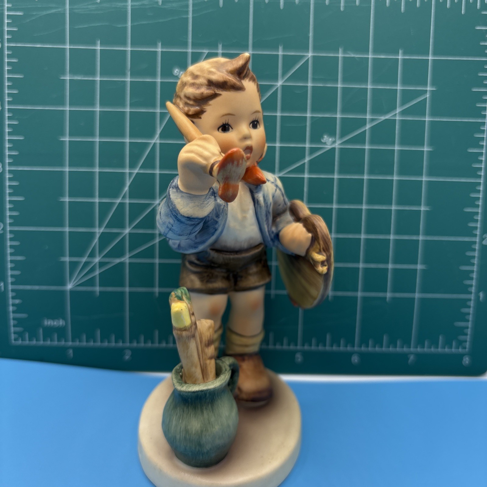 Goebel Hummel Germany THE ARTIST #304 Boy Painting 5.25 Figurine 1955 Kunstmaler