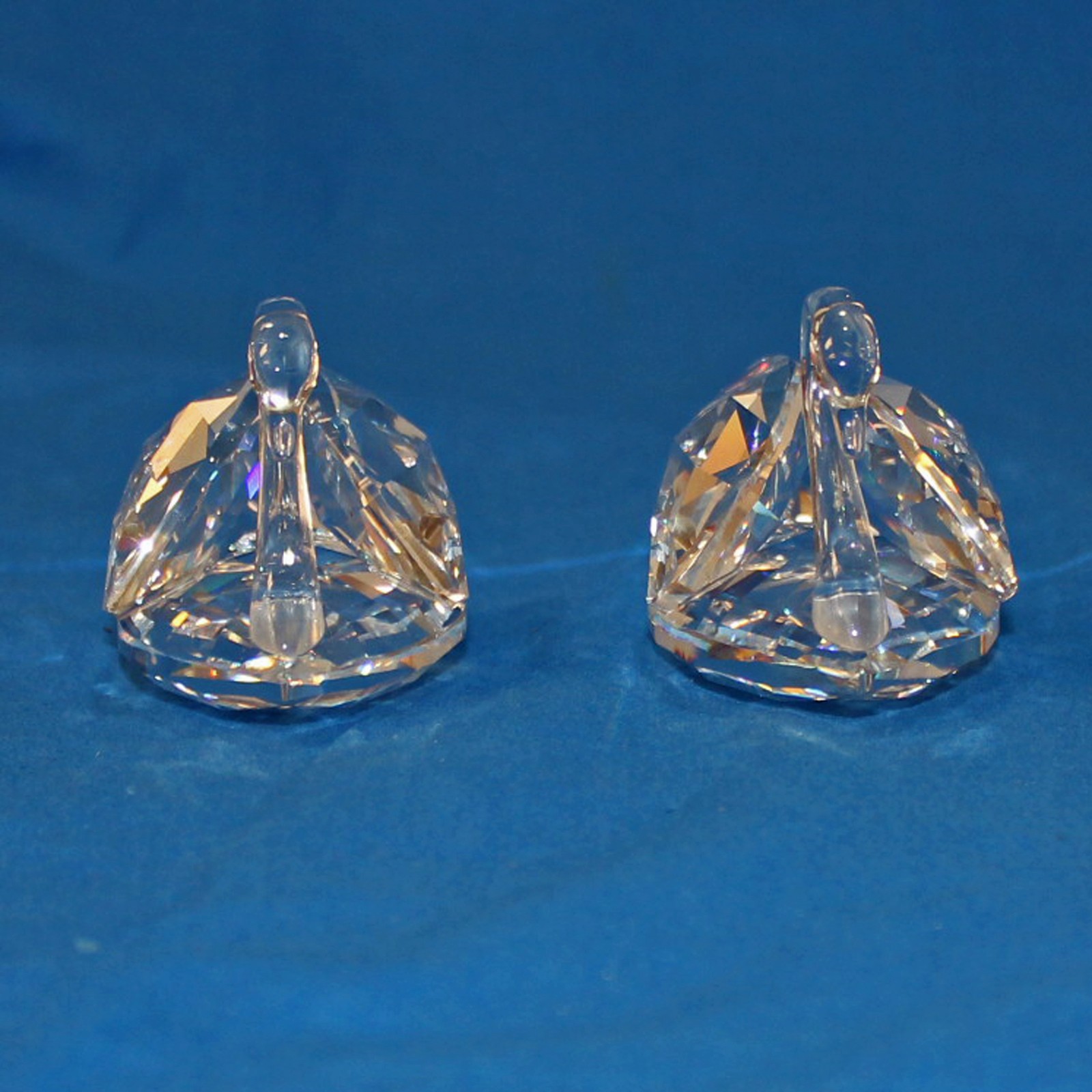Swarovski Crystal Figurines 283616 ln box Large Swans (Set of 2)