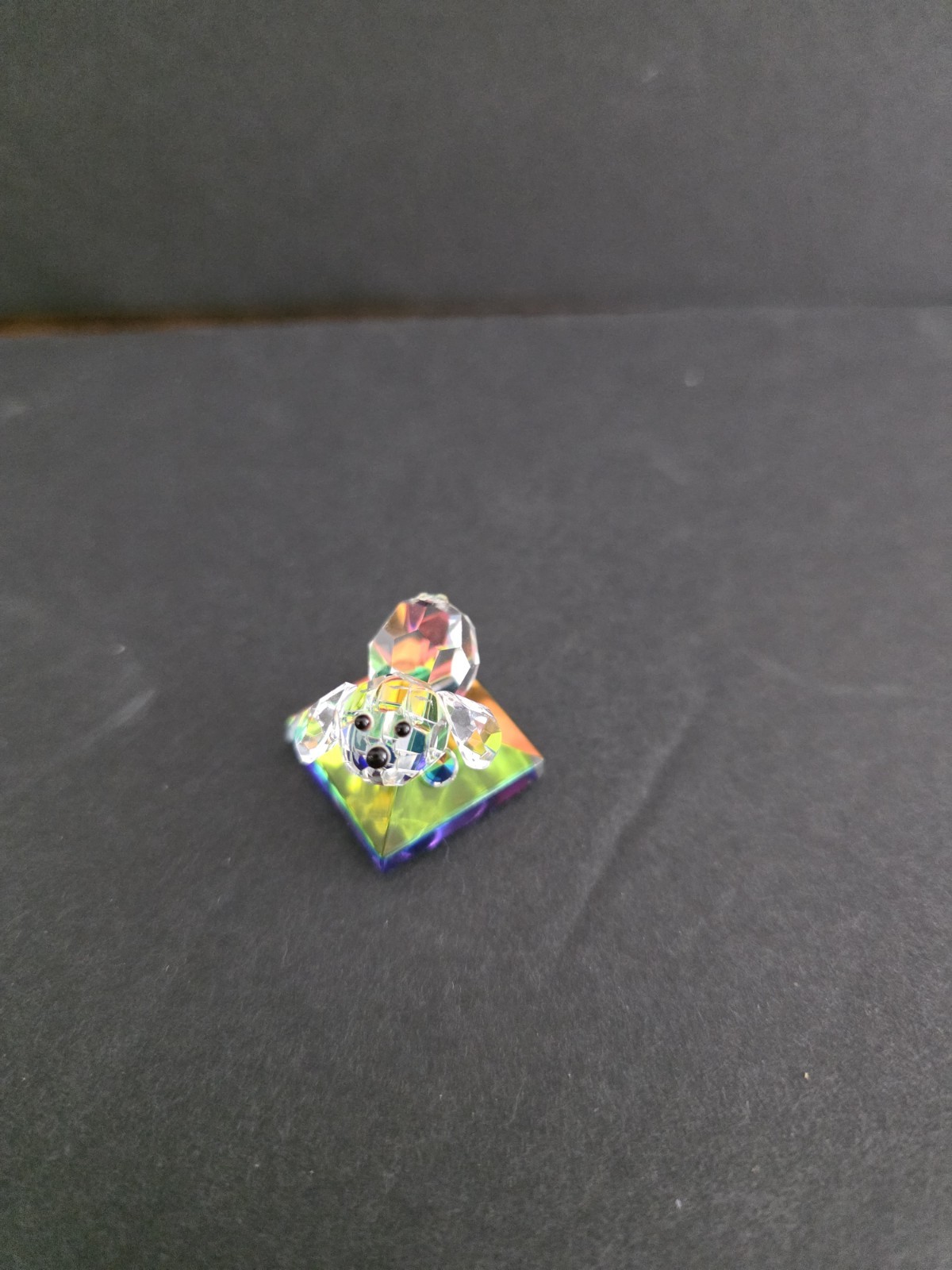 Crystal Puppy On Colorful Glass Base, Very Small 3/4 Inches