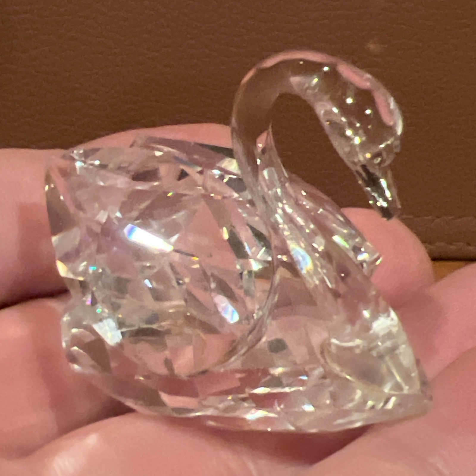 Swarovski Crystal “Beauties of the Lake” Swan Figurine 2 1/2″ x 1 1/2″