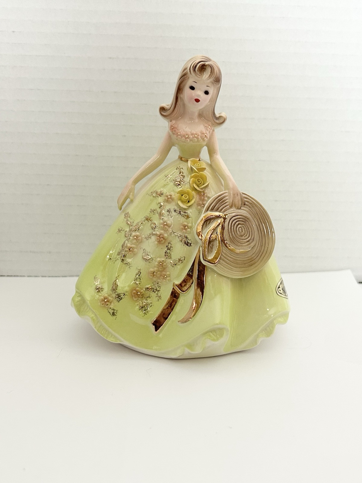 Josef Originals Ladies Of Song The Portrait Series Figurine Green Holding Hat