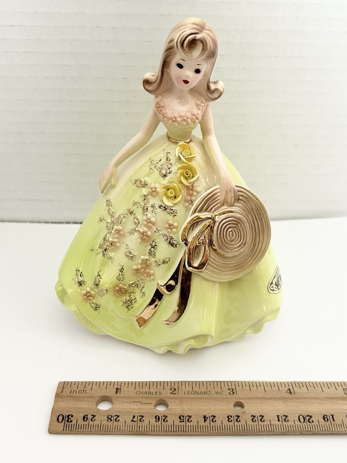 Josef Originals Ladies Of Song The Portrait Series Figurine Green Holding Hat