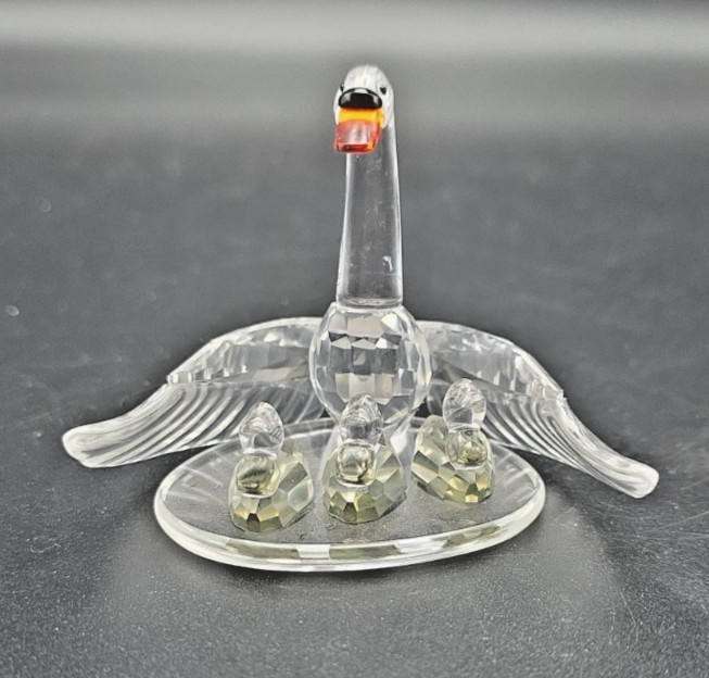 VTG Swarovski Crystal Swan Family Beauties of the Lake Mother & 3 Babies Retired