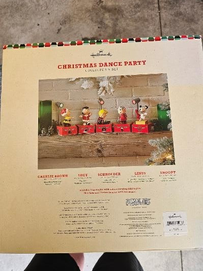 Hallmark Peanuts Gang Christmas Dance Party figurines – Snoopy, Charlie Brown,