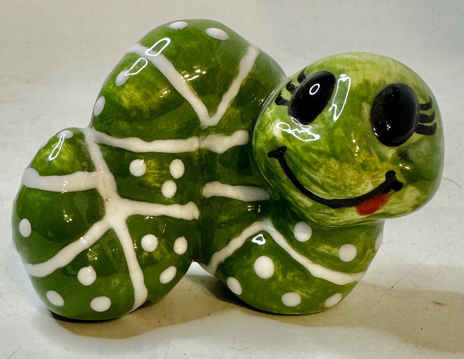 Smiling Happy Ceramic Inch Worm Sawyer 3 in
