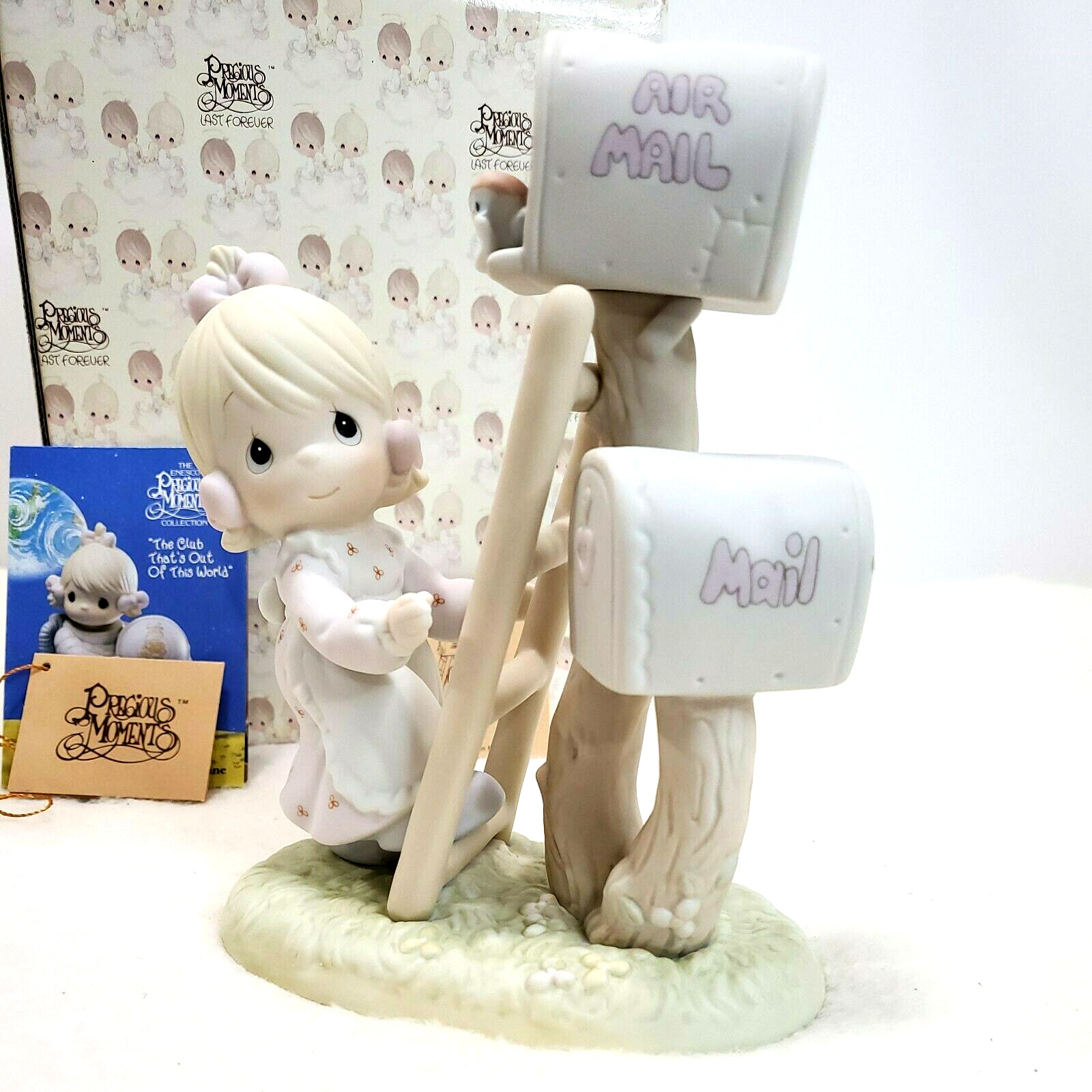 Precious Moments Figurine Good News Is So Uplifting Mailbox Porcelain 1991 Boxed