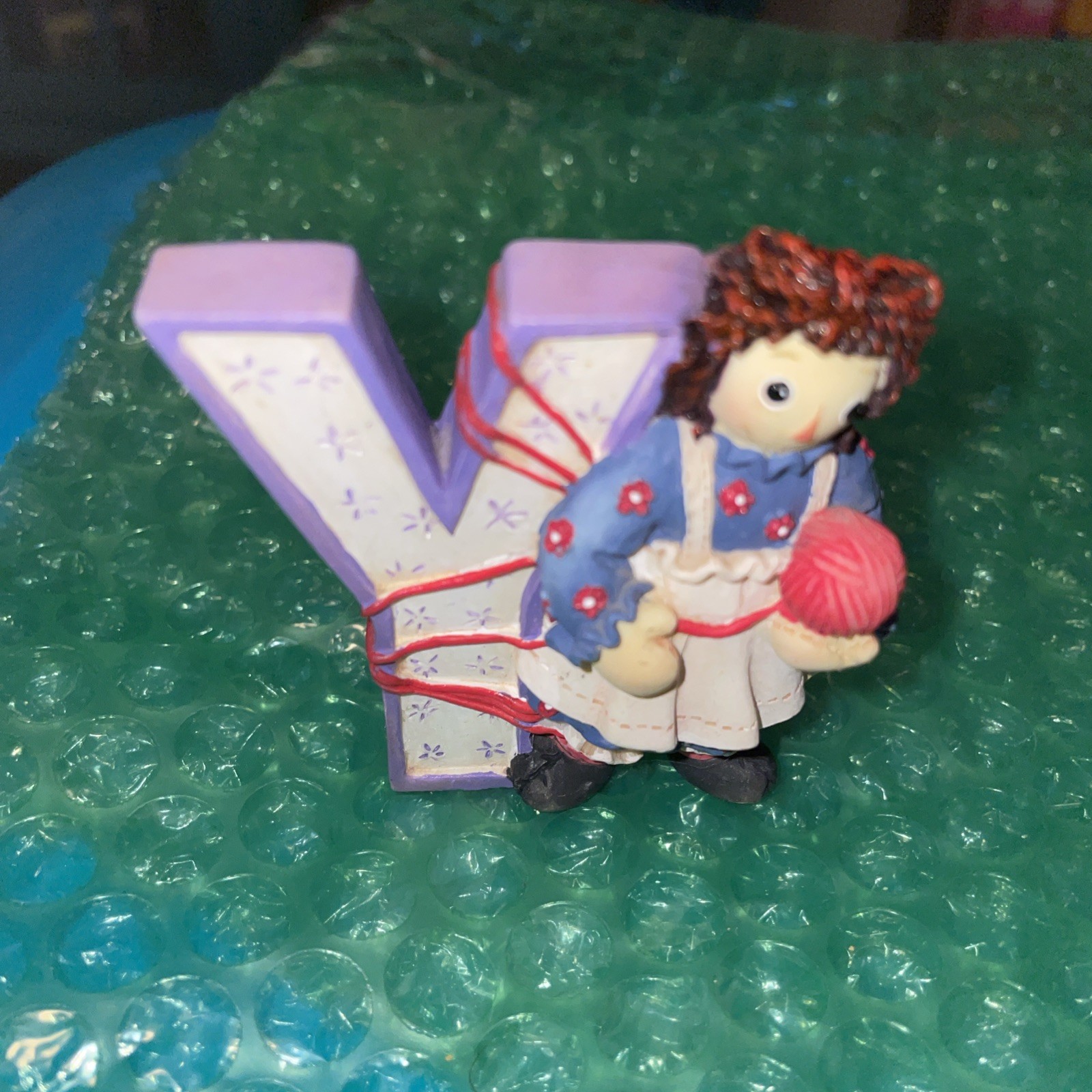 Vintage ENESCO Raggedy Ann & Andy “Y is for Yarn” Ann With Yarn Figurine