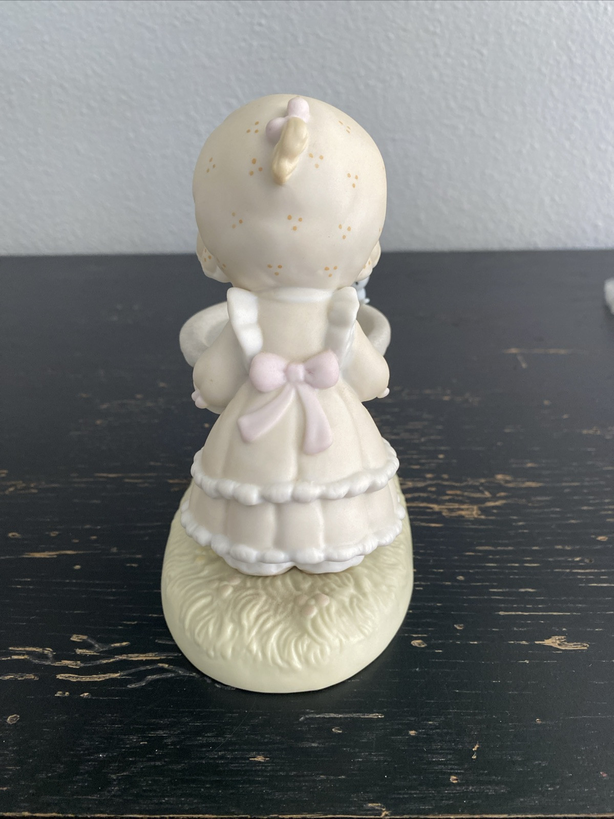 1990 Precious Moments Figurine #522279, A Reflection of His Love