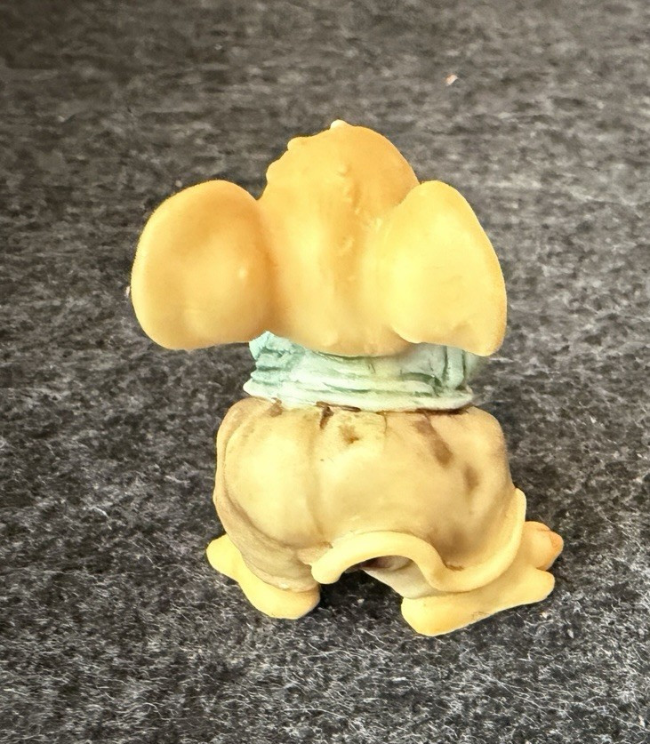 Vintage Ganz? Little Mouse With Bouquet of Flowers Unmarked