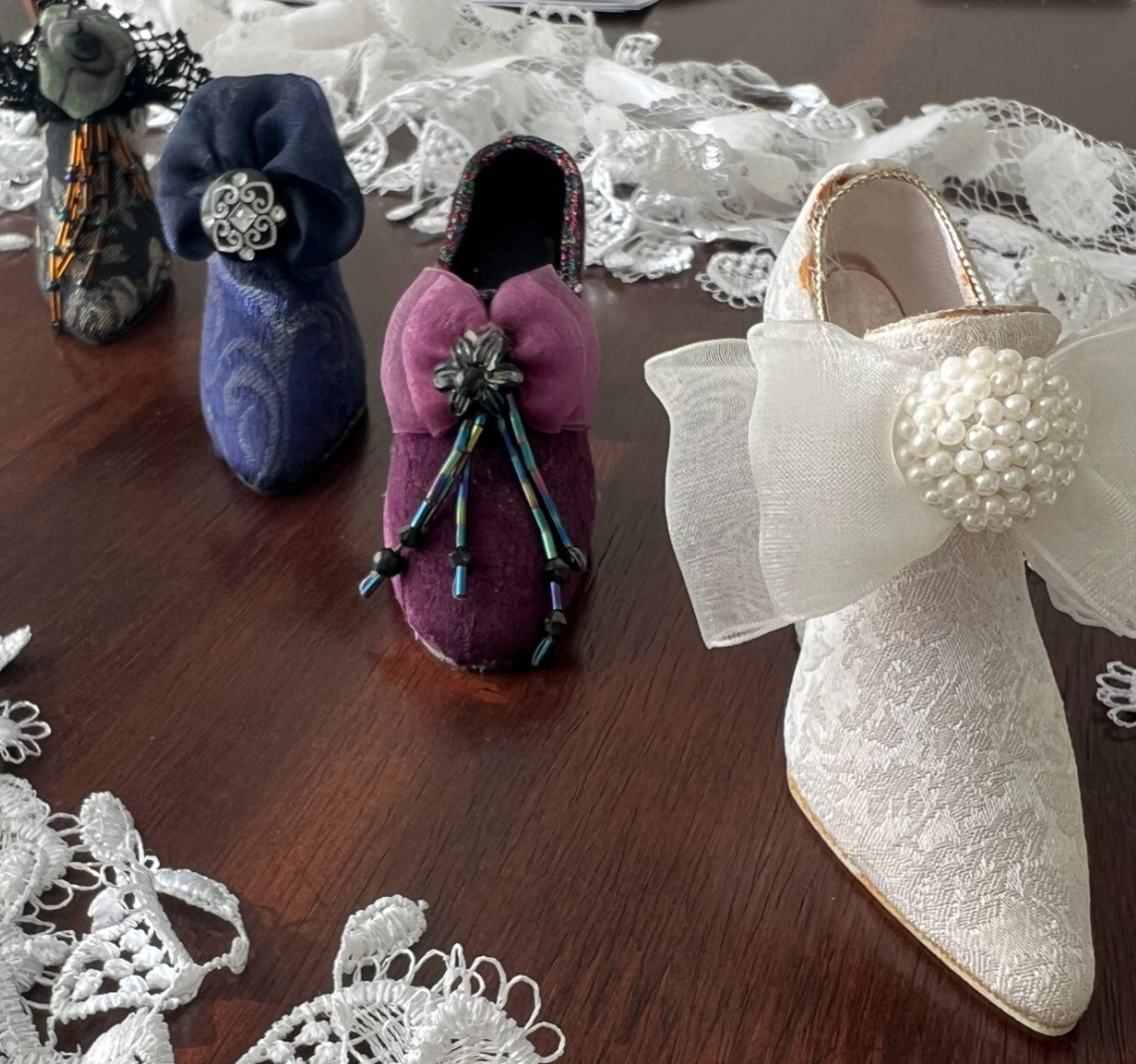 VTG Miniature Shoe Figurine Lot 9 Putting on the Ritz Resin Fabric High Heel