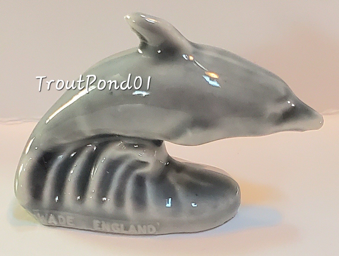 Wade Whimsies Dolphin Tom Smith Party Crackers Sealife Gray Porcelain Figurine