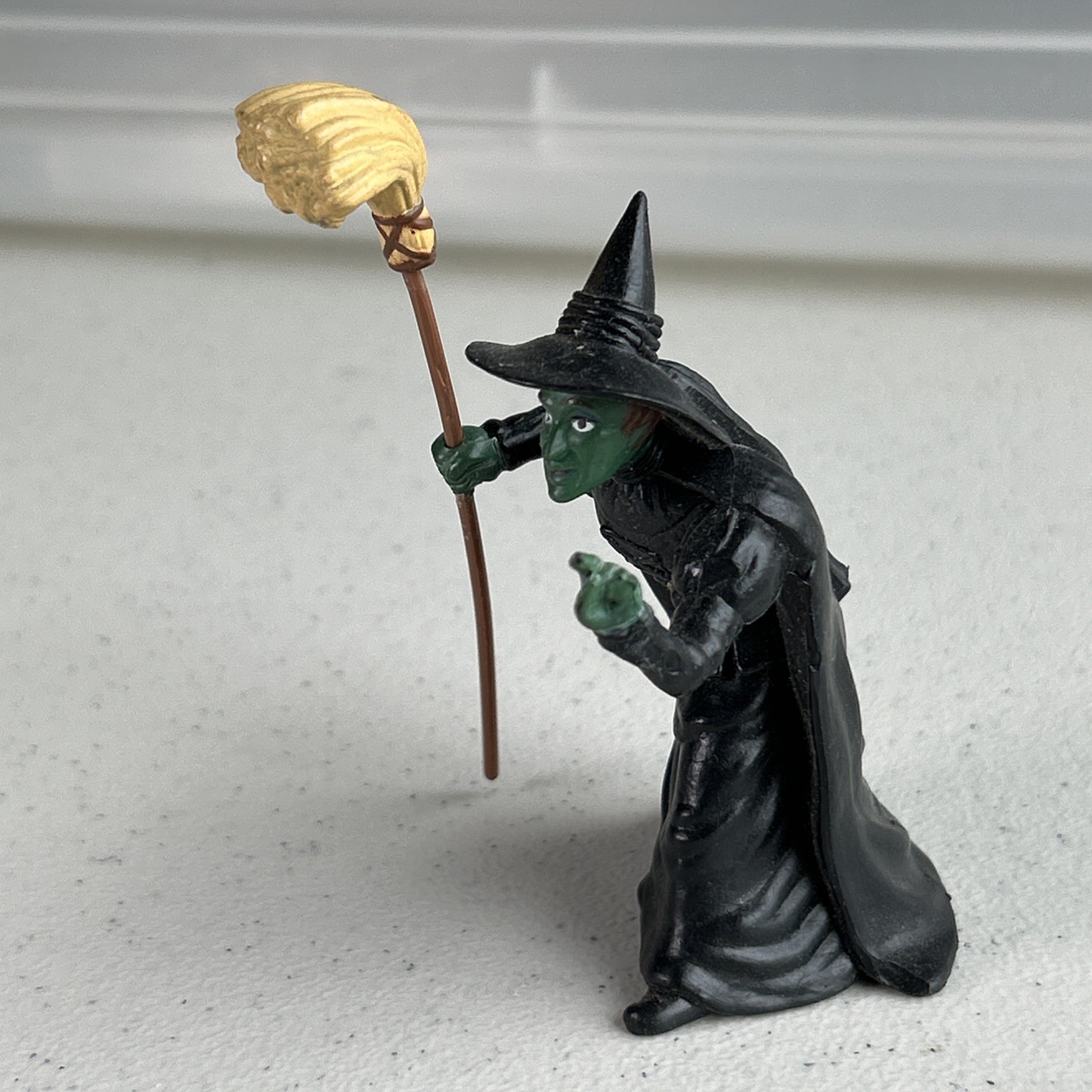 Vintage Wicked Witch of West Figurine 1988 Presents