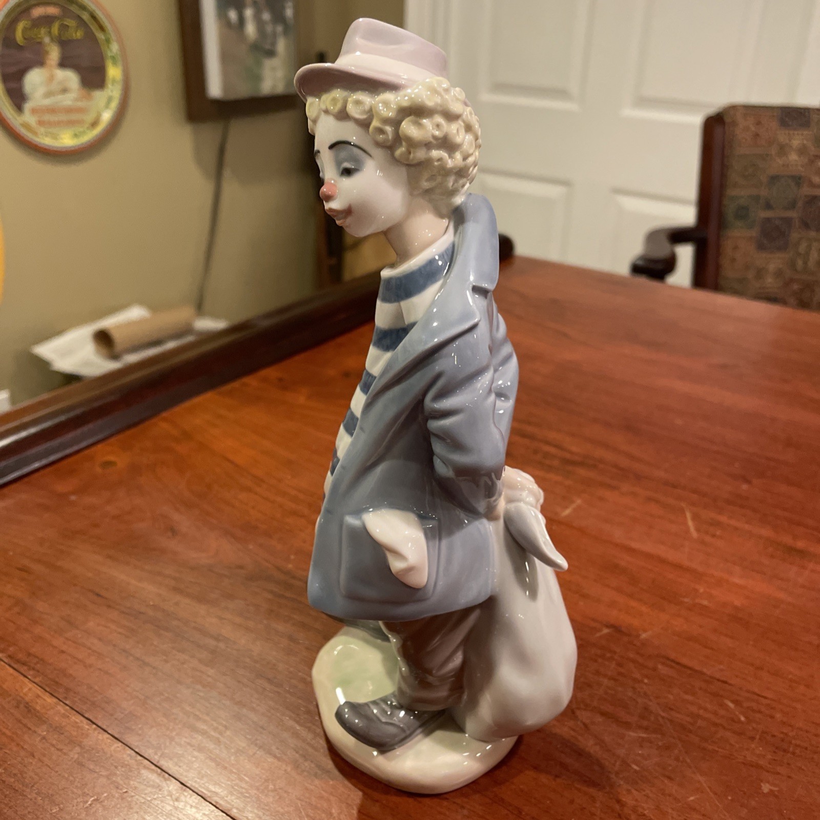 Vintage 1986 Lladro Little Traveler #7602 Contemplative Clown Retired