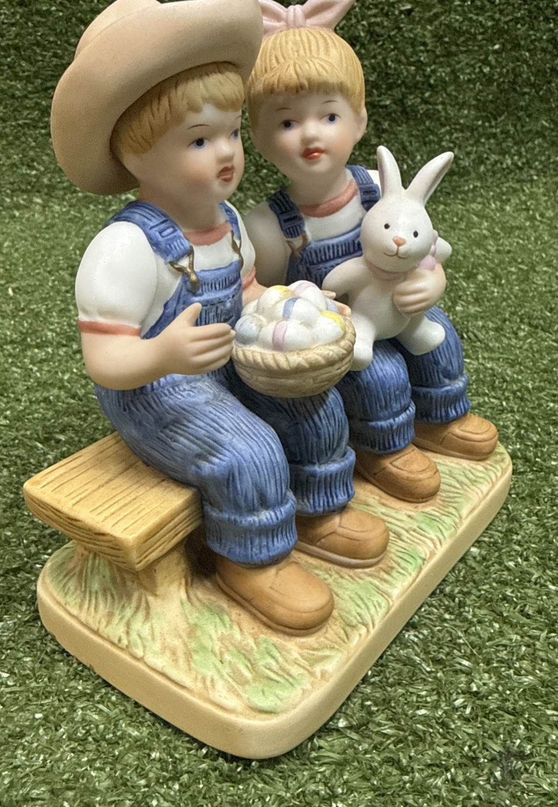 HOME INTERIORS HOMCO 2005 DENIM DAYS 15358-05 EASTER JOY DEBBIE DANNY FIGURINE