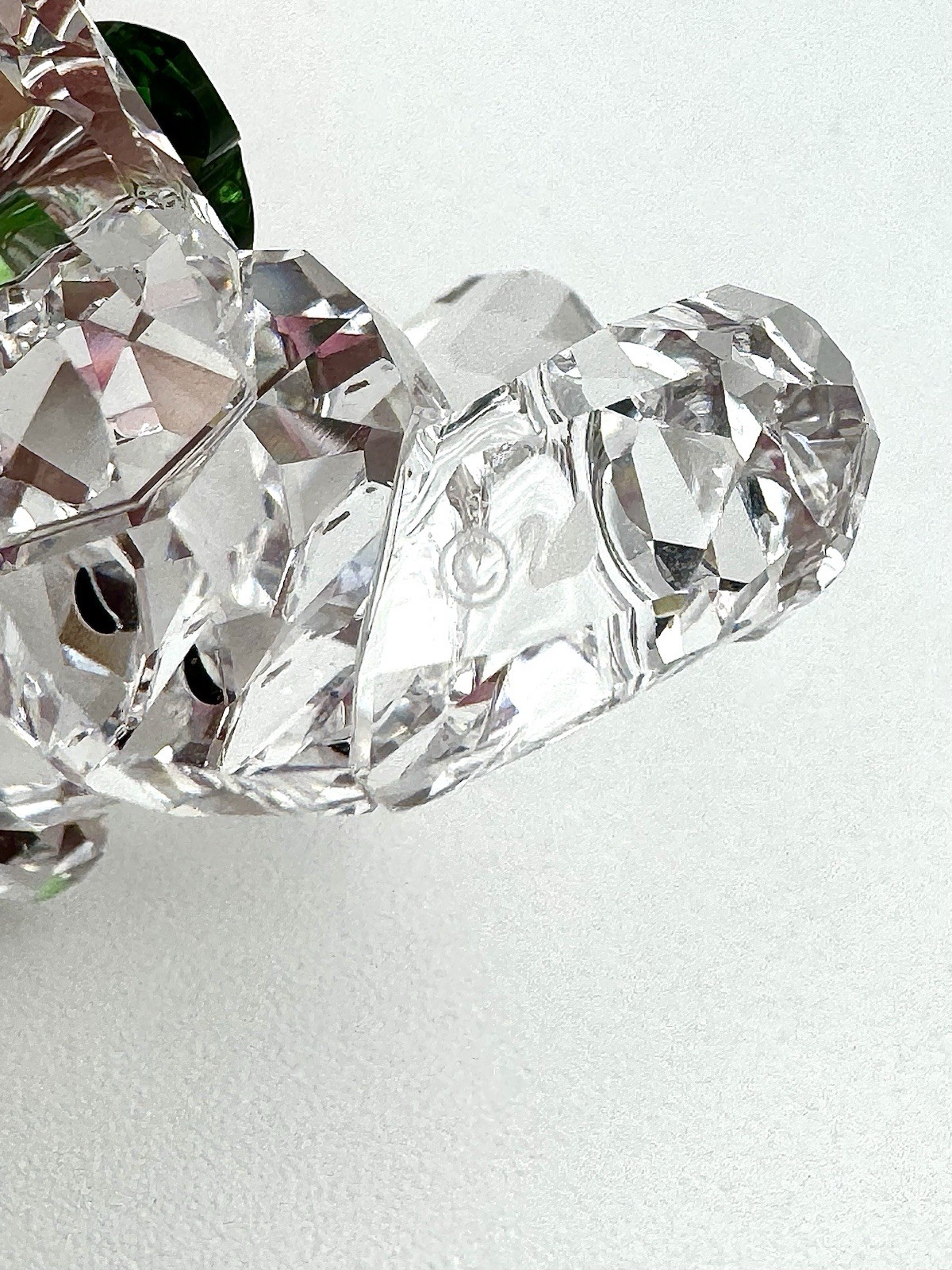 Swarovski Crystal Kris Bear – Good Luck Four Leaf Clover Bear Figurine, 5063321