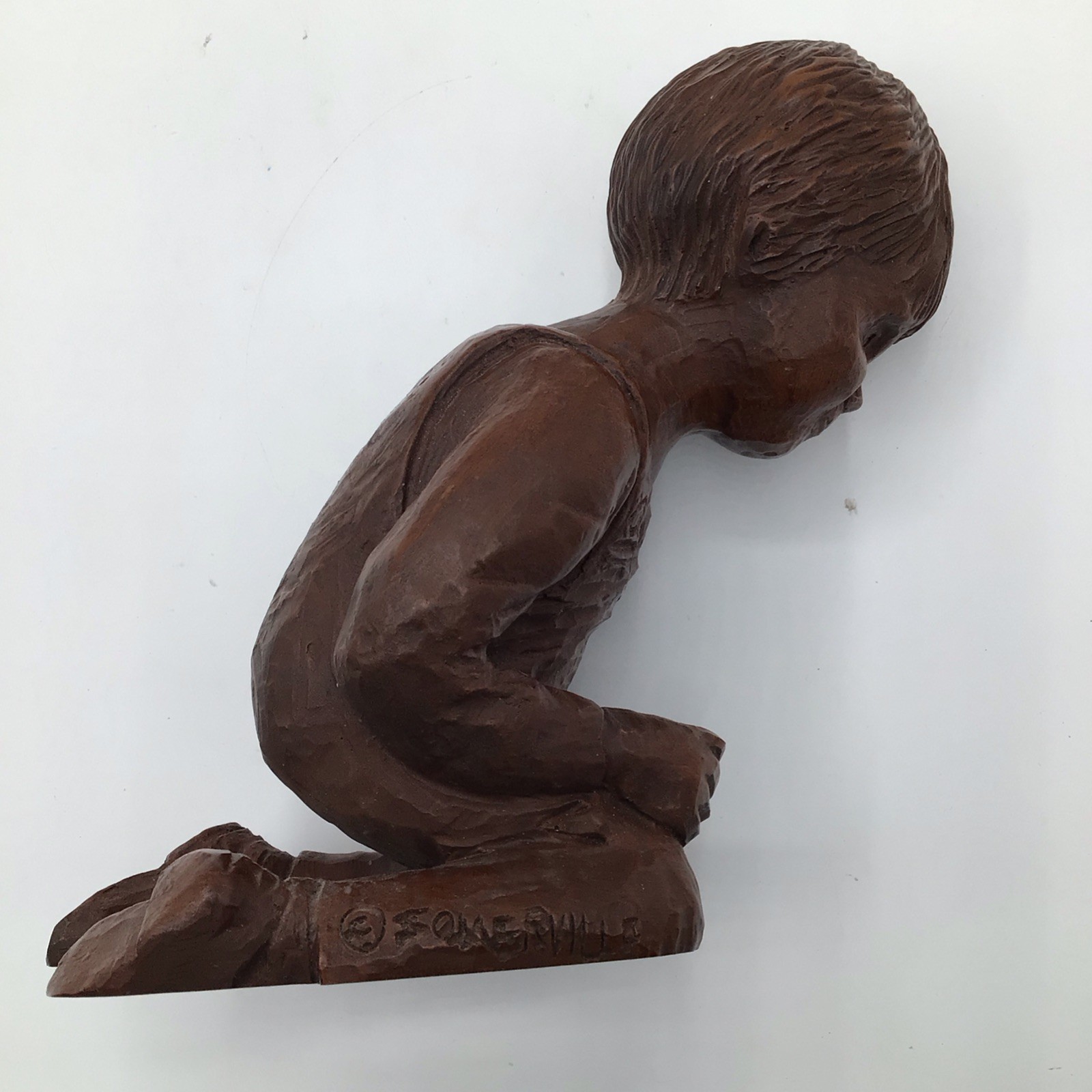 Red Mill Somerville Pecan Shell Resin Kneeling Boy In Overalls
