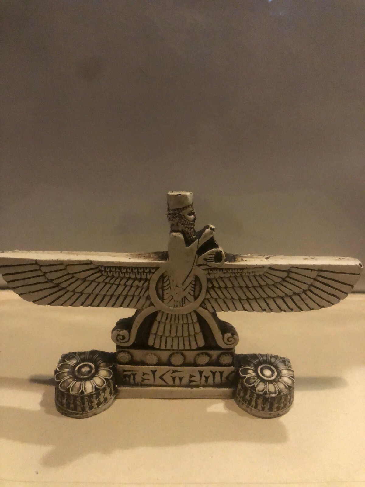 Farvahar foruhar zartosht statue hand made ahura mazda nice gift ancient mascot