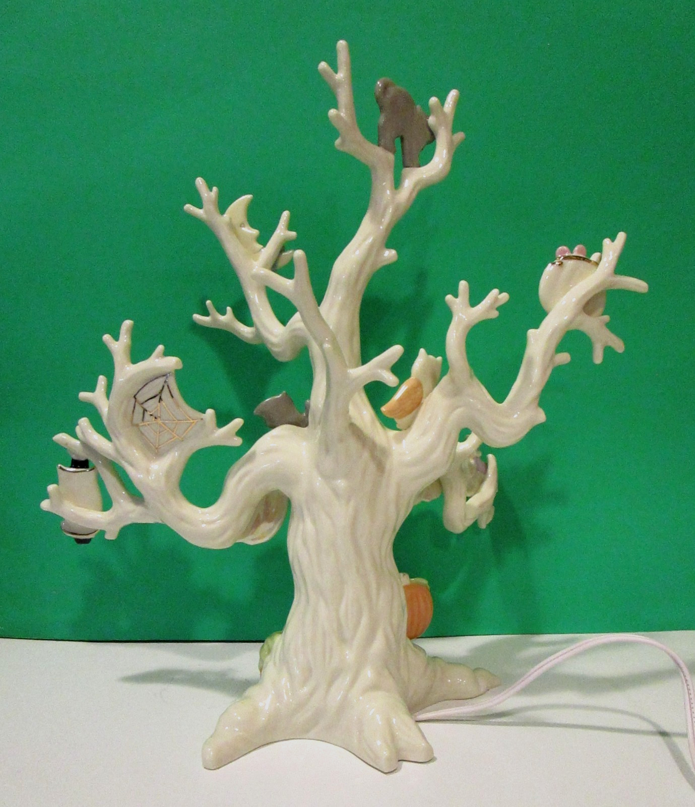LENOX HAUNTED HALLOWEEN Lighted TREE — 2005 — — New in Box with COA