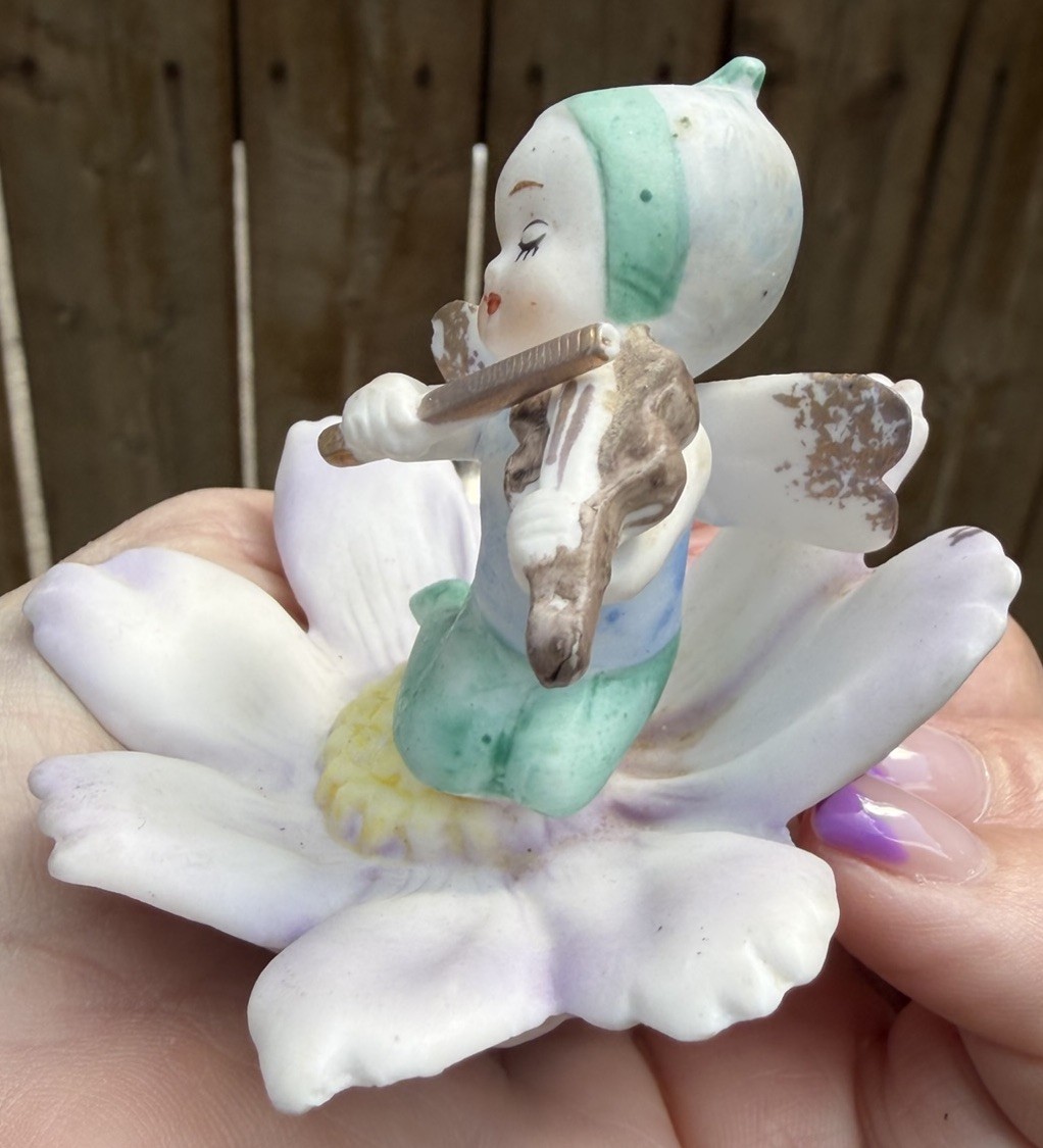 Vintage Napco October Pixie Flower of the Month Cosmos Figurine Ceramic C6948