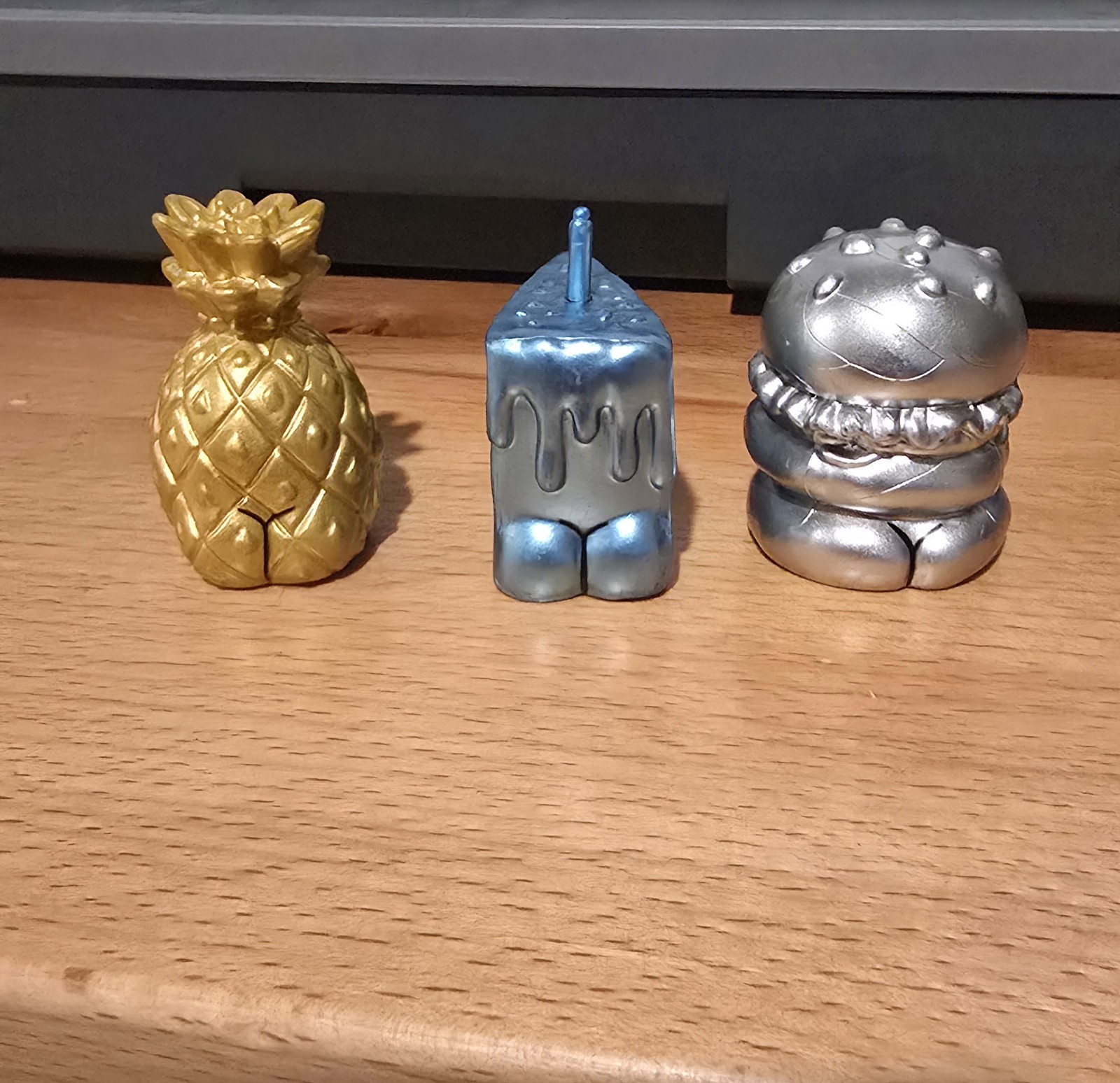 Butts on Things (SUPER RARE) – Platinum Cake, Gold Pineapple, Silver Hamburger