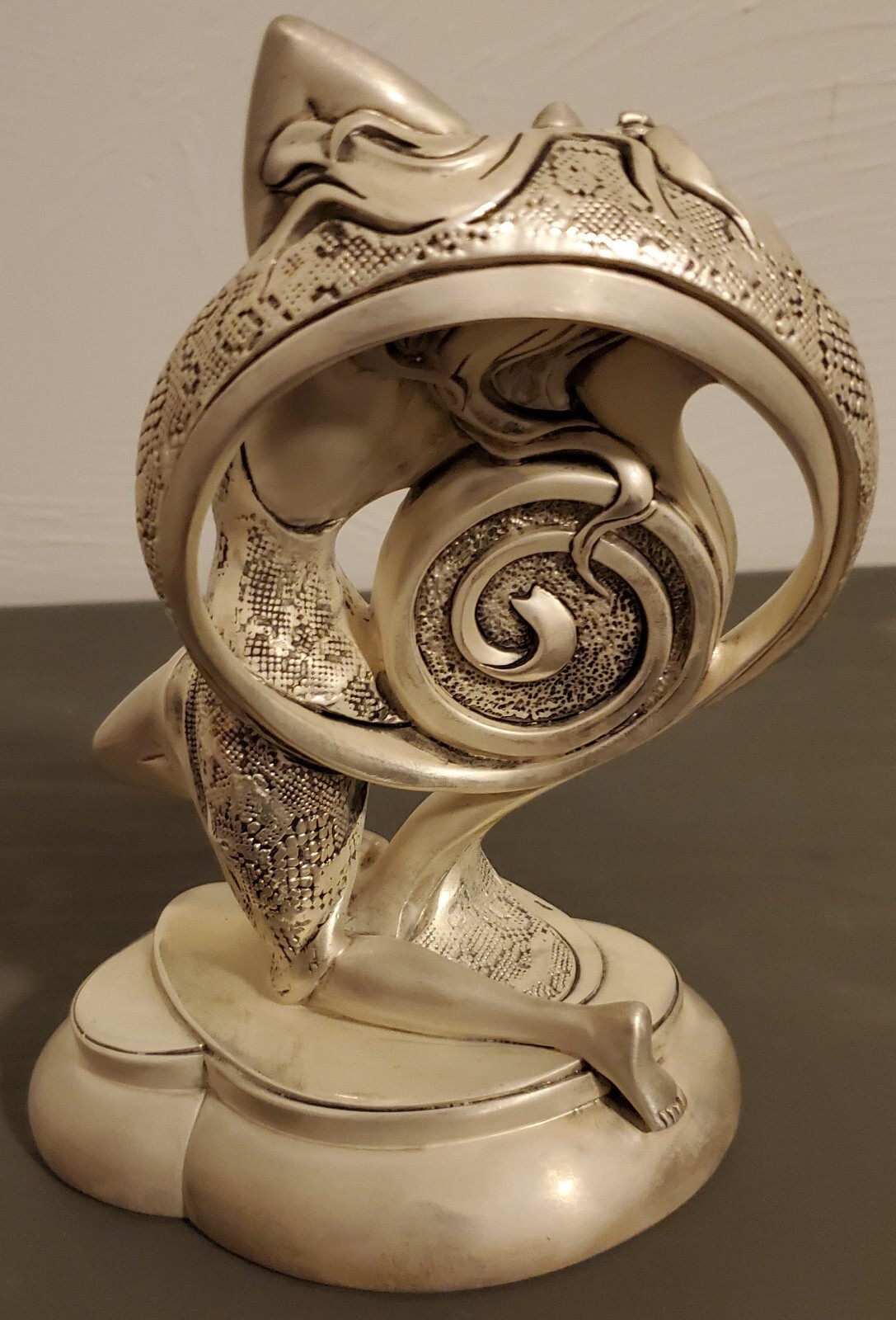 Recuerdo – Made in Italy – Art Nouveau Art Deco Silver Coated Resin Clock Statue