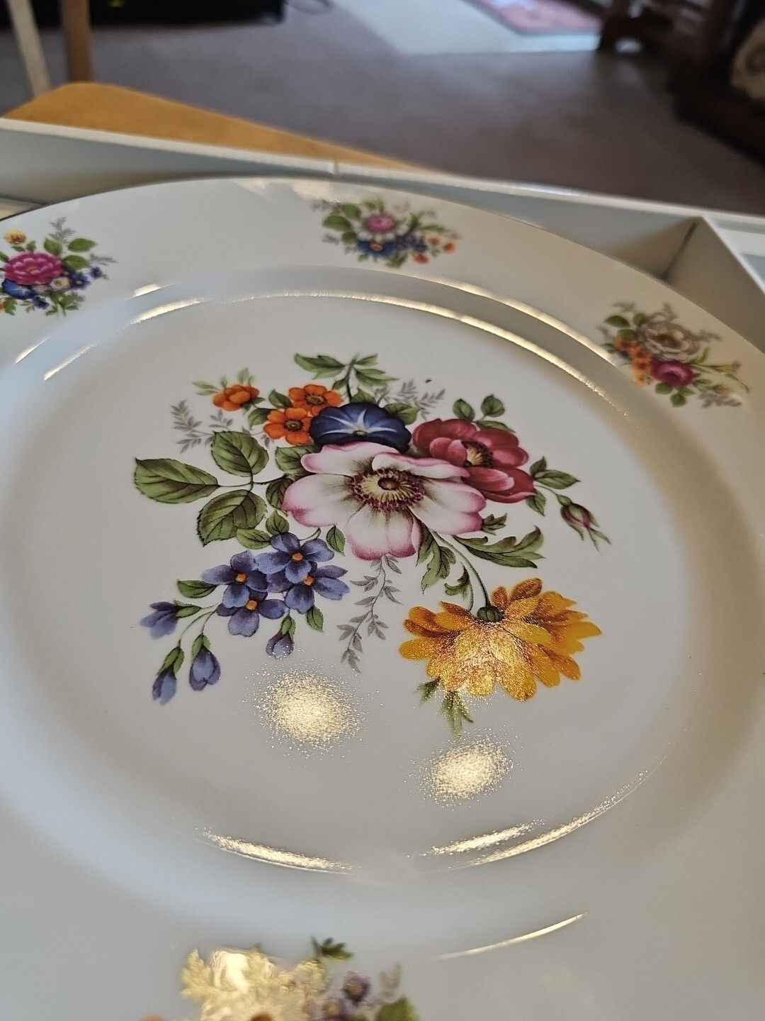 ANDREA by SADEK Cake Plate and Server 10.5″ Floral Design. In Box.