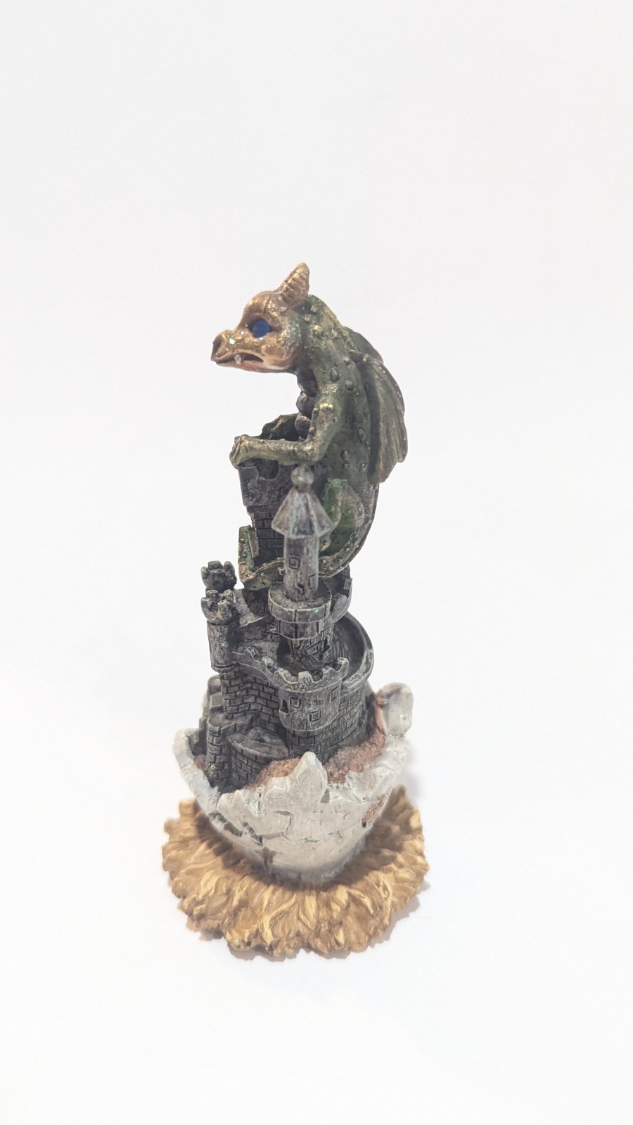 Enesco Dragon on Castle Figurine Resin Painted 3D Effect 5 in 2003