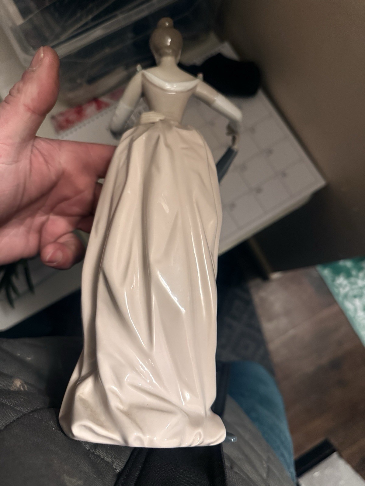 Porcelain Figurine Dancing Couple Romantic Glossy Finish Sculpture