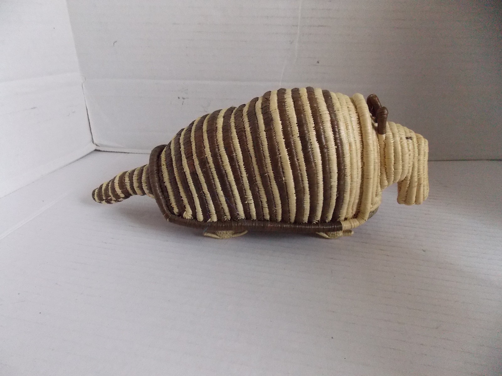 ARMADILLO PALMIRA OR PALMYRA PANAMA FIGURINE 11,5″ WEAVING EXCELLENT