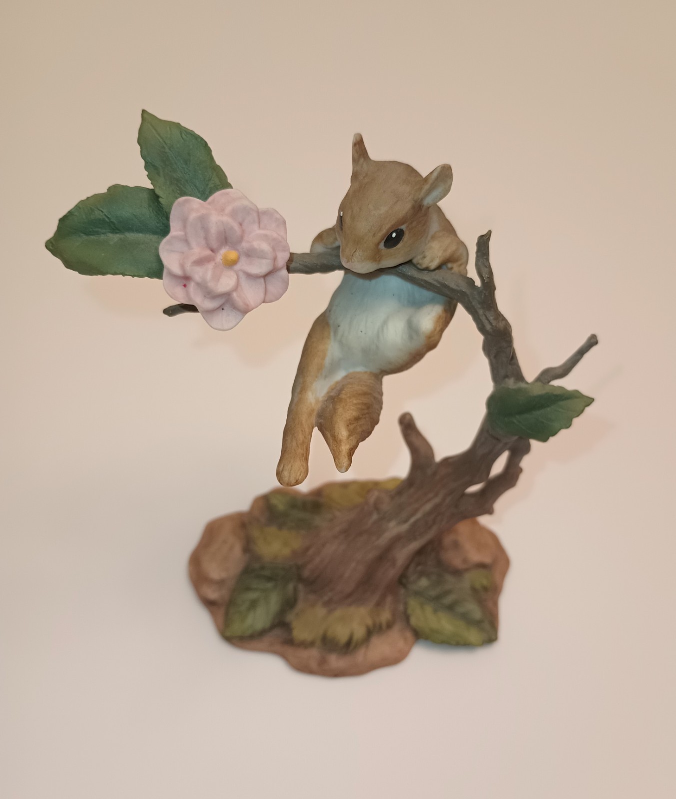Enesco Porcelain and Bronze Squirrel Hangin’ In There Collection 1989 Malaysia