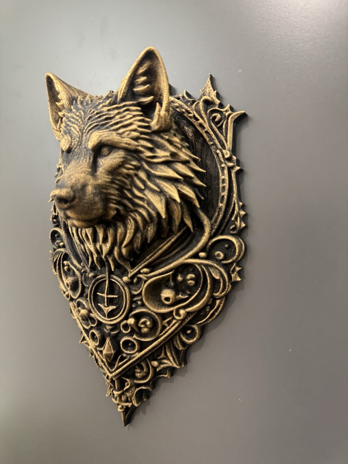 Hand Painted Gothic Wolf Wall Plaque Decorative Wolf Head Wall Art Home Decor
