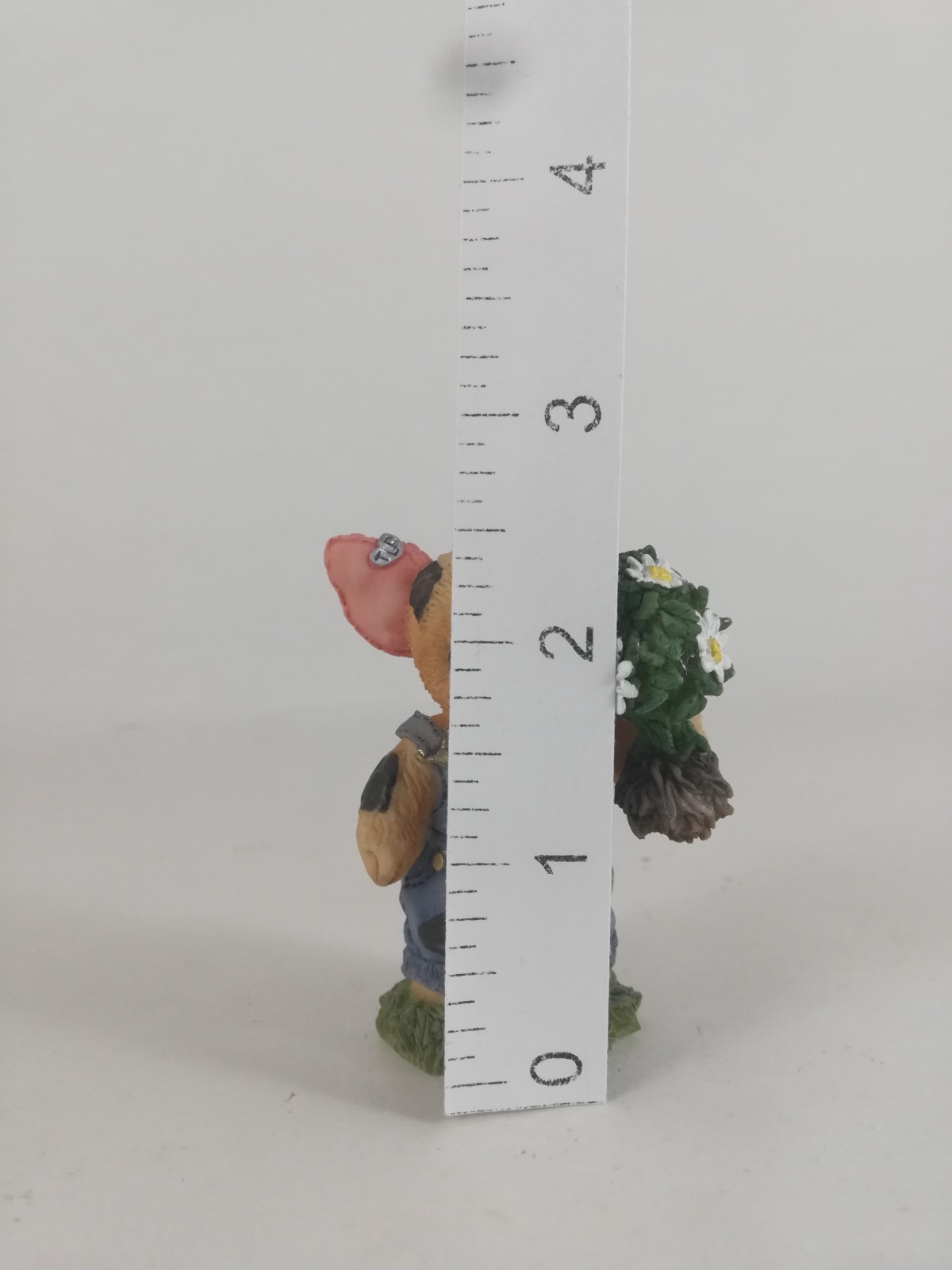 Enesco This Little Piggy I Picked These for You Moo-my Figurine
