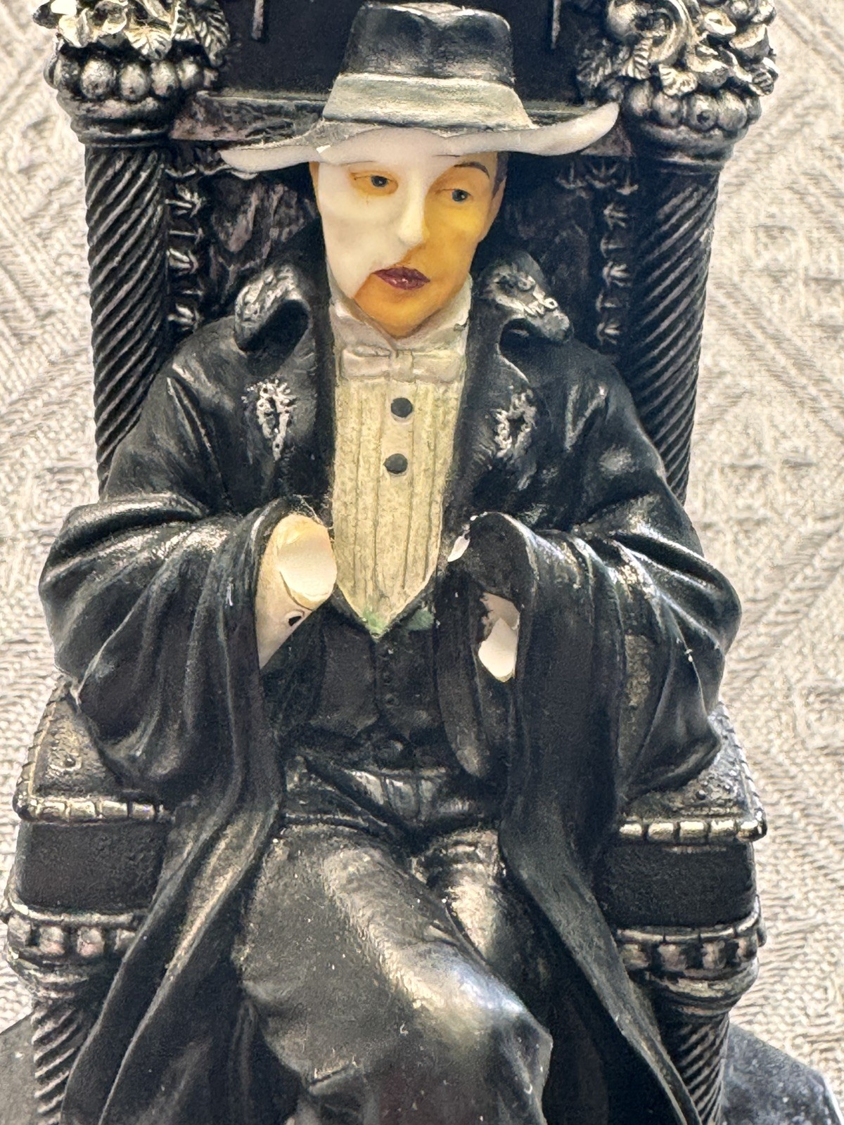 The Phantom of the Opera Black/White Resin Figurine Statue, read broken pieces