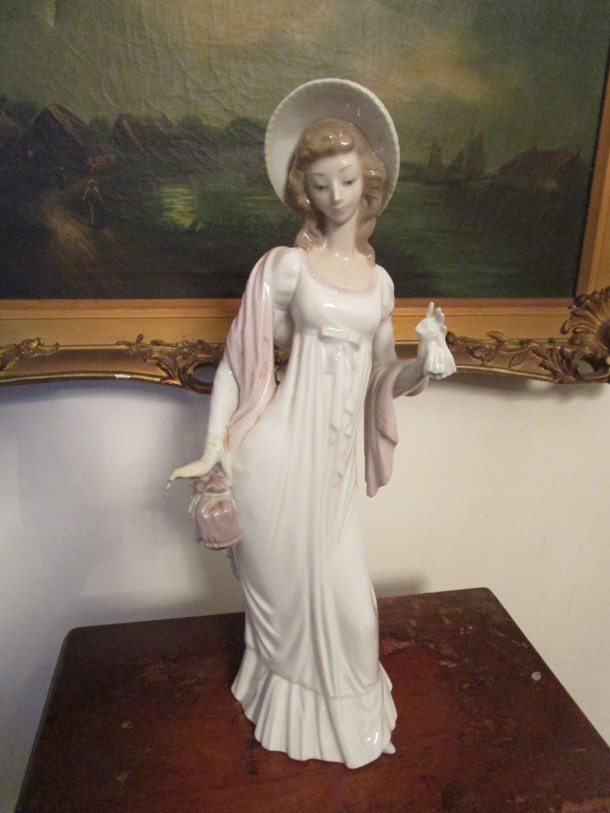 Lladro Spain Dainty Lady, Glazed, #4934 By Vicente Martinez Issued In 1973-15″