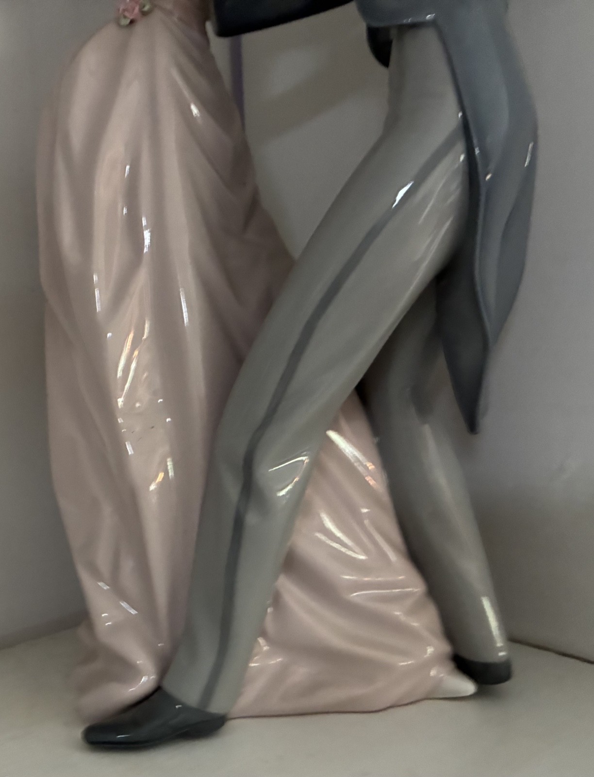 Lladró Figurine #1372 “Anniversary Waltz” – With Box