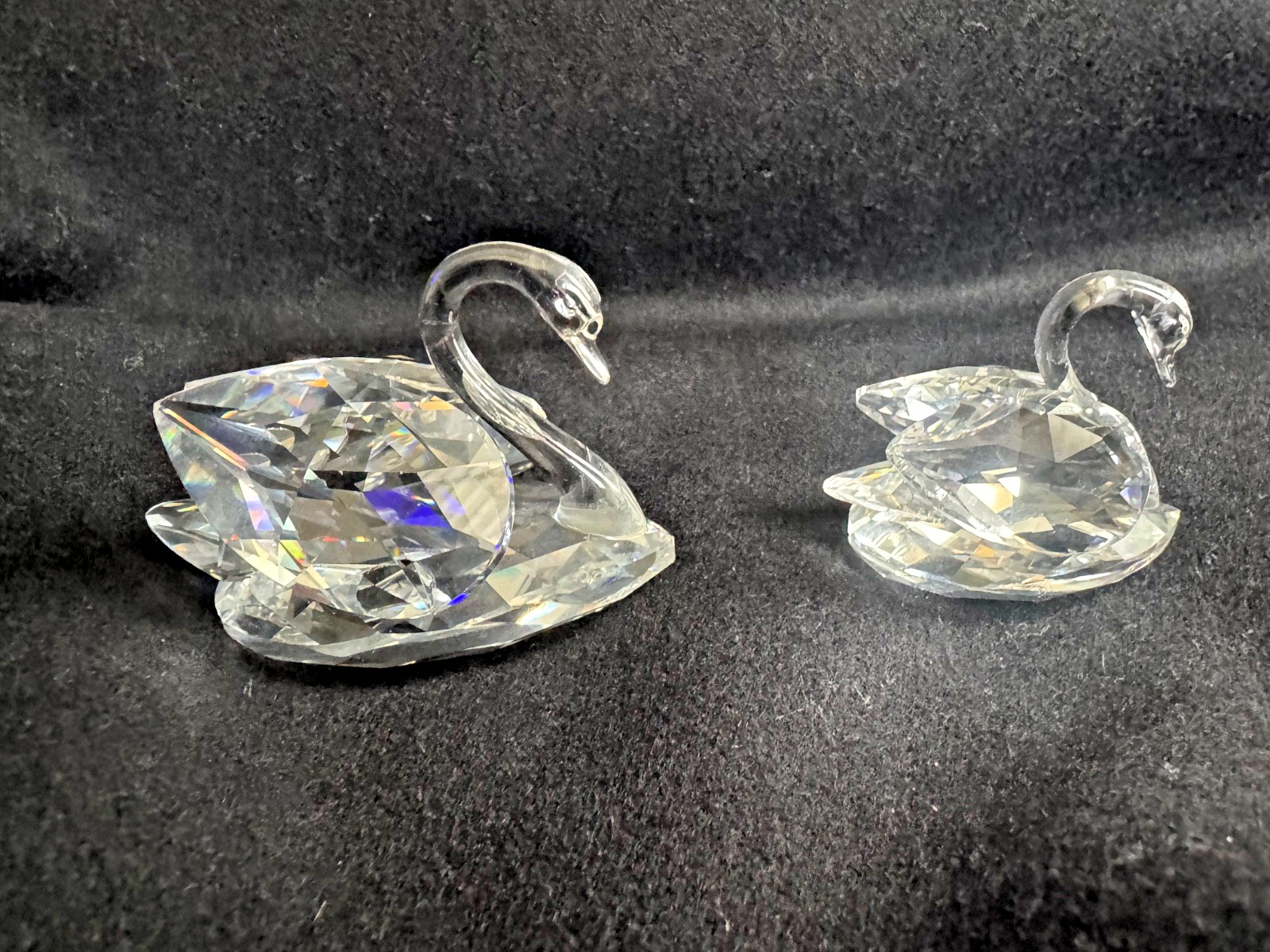 Swarovski Crystal Swans – small and medium size (Set of 2) – Excellent Condition