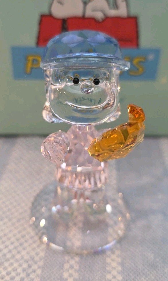 Crystal World Limited Edition Peanuts “Lucy Plays Second Base” Crystal Figurine