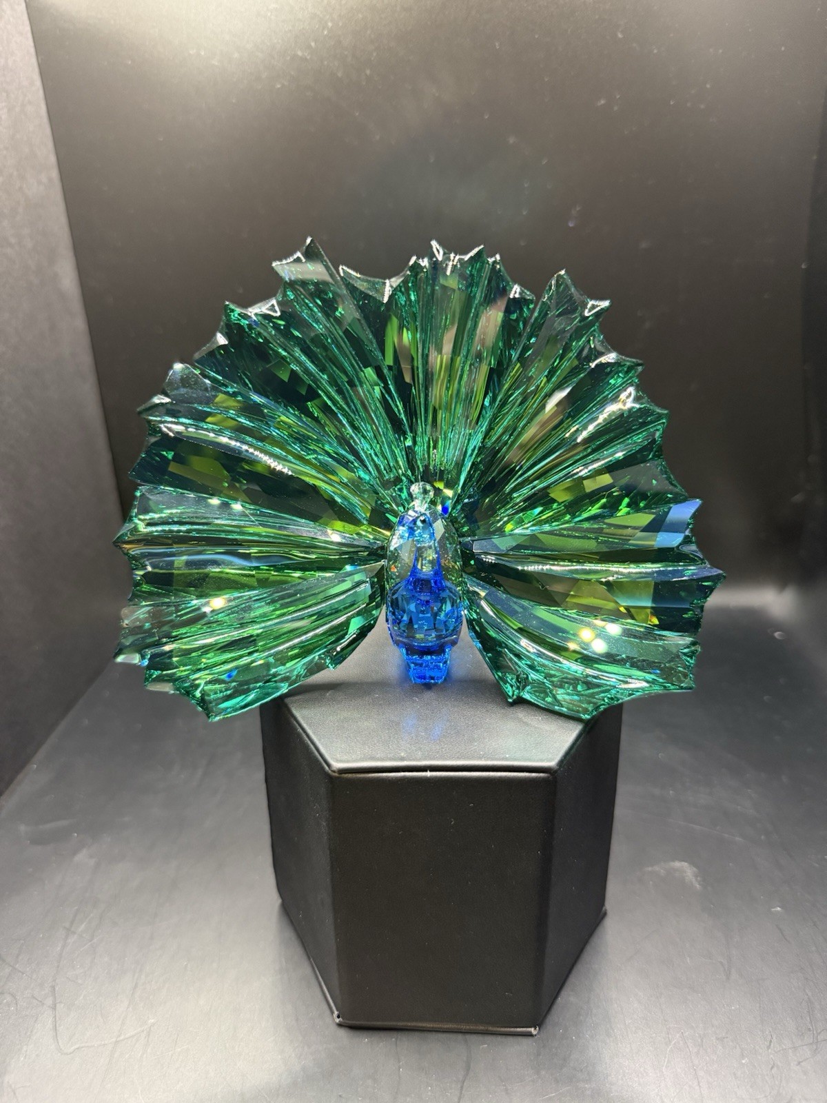 Swarovski Crystal SCS Annual Edition 2015 Peacock Arya #5063694 COA NIB