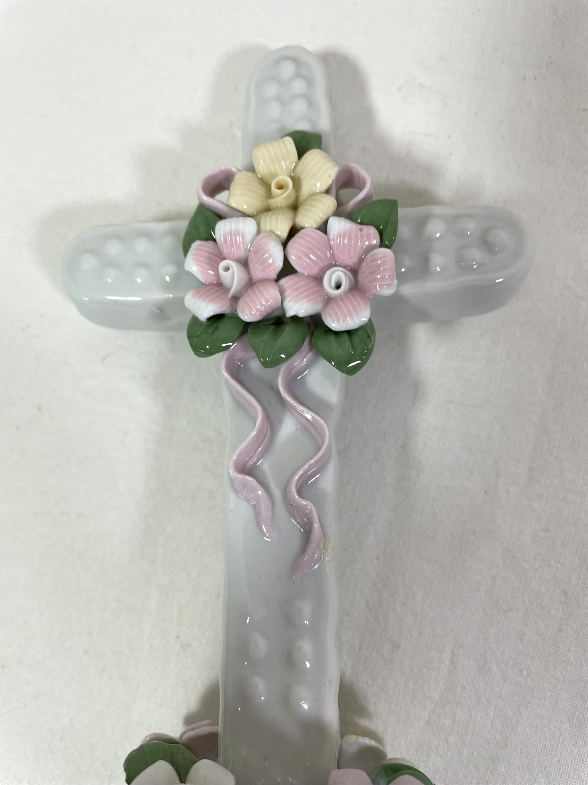Heavenly Collectibles Ceramic Cross 3D Flowers Figurine 6″ by World Bazaars